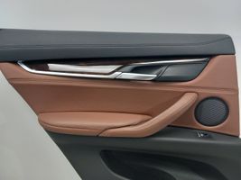 BMW X6 F16 Panneau de garniture latérale arrière de coupé 