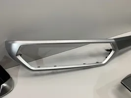 BMW 4 G22 G23 G24 G26 Centrinės oro grotelės 