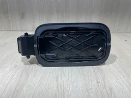 Audi A4 S4 B9 8W Polttoainesäiliön täyttöaukon suukappale 8W0809906