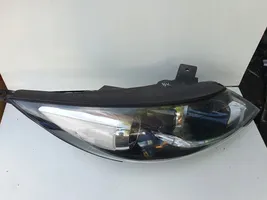 KIA Sportage Lampa przednia 