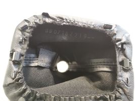 Jeep Renegade Käsijarrun vivun suoja (nahka/tekstiili) 