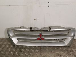 Mitsubishi Pajero Grille de calandre avant 