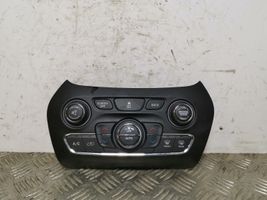 Jeep Cherokee Gaisa kondicioniera / klimata kontroles / salona apsildes vadības bloks (salonā) 68293525AC