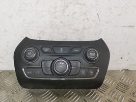 Jeep Cherokee Gaisa kondicioniera / klimata kontroles / salona apsildes vadības bloks (salonā) 68249516AA