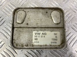 Volkswagen Tiguan Radiador del aceite del motor 04E117021H