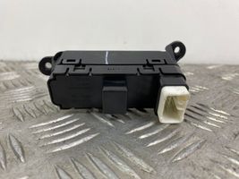 KIA Sorento Schalter Tankdeckel Tankklappe Tankentriegelung 299144528