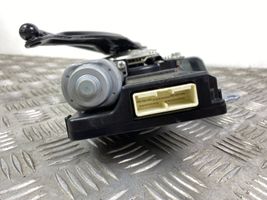 Infiniti QX80 Tavaratilan luukun hydrauliikkasarja 42711010610