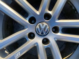 Volkswagen Touareg II Cerchione in lega R19 7L6601025S