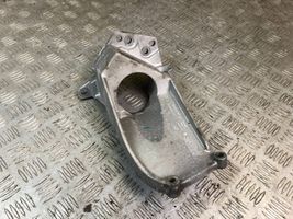 Volvo V40 Supporto di montaggio scatola del cambio 31370633