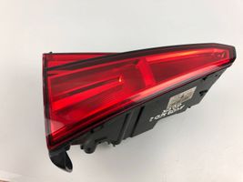 Audi A4 S4 B9 Lampy tylnej klapy bagażnika 8W5945076A