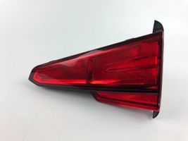 Audi A4 S4 B9 Lampy tylnej klapy bagażnika 8W5945076A