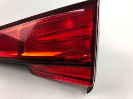 Audi A4 S4 B9 Lampy tylnej klapy bagażnika 8W5945076A