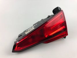 Audi A4 S4 B9 Lampy tylnej klapy bagażnika 8W5945076A