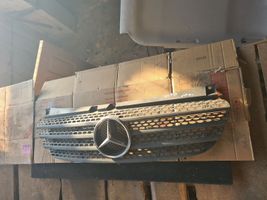 Mercedes-Benz Vito Viano W639 Grille calandre supérieure de pare-chocs avant 