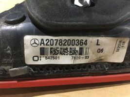 Mercedes-Benz E C207 W207 Takaluukun takavalot A2078200364