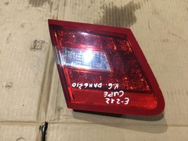 Mercedes-Benz E C207 W207 Lampy tylnej klapy bagażnika A2078200364