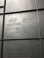 Hyundai i40 Takaluukun/tavaratilan ylempi verhoilu 817603Z000