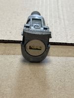 Volkswagen Tiguan Front door lock (next to the handle) 5N0837167