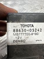 Toyota Avensis T270 Centralina del climatizzatore 8865005242