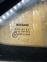 Nissan Primera Finestrino/vetro retro 