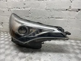 Toyota Avensis T270 Lampa przednia 9922681017