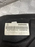 Mercedes-Benz E C207 W207 Bagažinės kilimas A2076800342