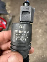 Mercedes-Benz C W204 Windscreen/windshield washer pump a2218690121