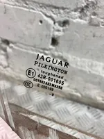 Jaguar XF X250 Etuoven ikkunalasi, neliovinen malli 
