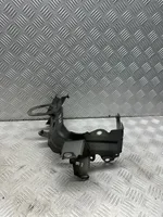 Audi Q7 4M Supporto di montaggio del parafango 4M0821138B