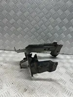 Audi Q7 4M Supporto di montaggio del parafango 4M0821138B