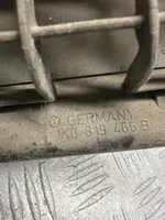 Volkswagen Golf VI Kratka wentylacyjna pod zderzakiem tylnym 1K0819466B