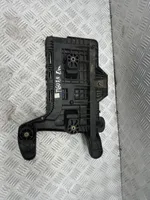 Volkswagen Tiguan Battery tray 1K0915333