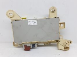 Lexus LS 430 Module de fusibles 8273050101