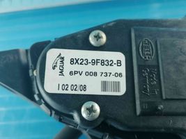 Jaguar XF Elektriskais gāzes pedālis / sensors 8X239F832B