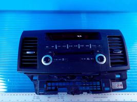 Mitsubishi Lancer Evolution Panel / Radioodtwarzacz CD/DVD/GPS 8002A378XA