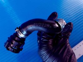 Ford Focus Breather/breather pipe/hose JN1Q6758AB