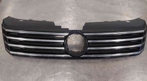 Volkswagen PASSAT B7 Grille calandre supérieure de pare-chocs avant 3AA853653