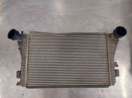 Volkswagen Jetta V Chłodnica powietrza doładowującego / Intercooler 1K0145803E