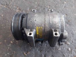 Volvo V70 Ilmastointilaitteen kompressorin pumppu (A/C) 8708581