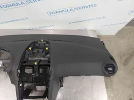 Opel Corsa D Turvatyynysarja paneelilla 