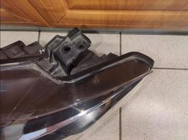 Mazda 6 Lampa przednia 100-65033