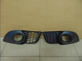 Mitsubishi Lancer X Grille inférieure de pare-chocs avant 8321A124