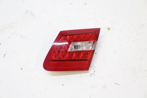 Mercedes-Benz E C207 W207 Lampa tylna A2078200464