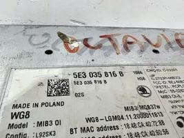 Skoda Octavia Mk4 Panel / Radioodtwarzacz CD/DVD/GPS 5E3035816B