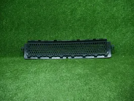 Land Rover Defender Front bumper upper radiator grill LR133561