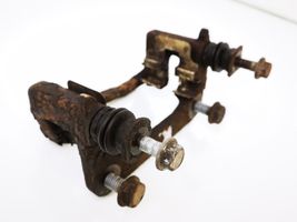 Mercedes-Benz Vaneo W414 Mordaza caliper del freno trasero 