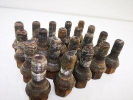 Opel Zafira B Nuts/bolts 
