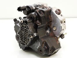 Volvo V70 Fuel injection high pressure pump 8689590