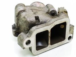 Volvo V70 Termostatas/ termostato korpusas 863695