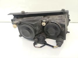 Volkswagen PASSAT B5 Lampa przednia 3A0941295